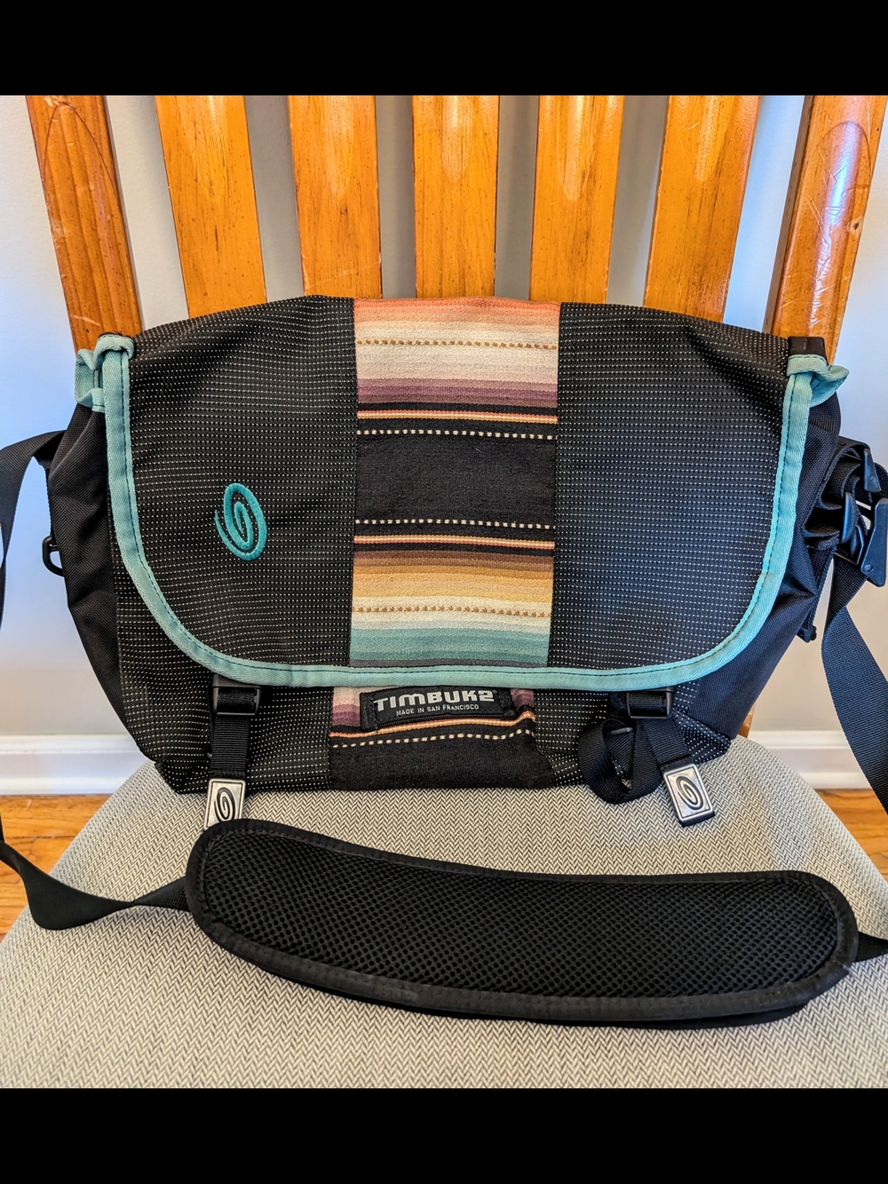 Vintage Timbuk2 D-Lux Black Teal Turquoise Messenger Bag with Striped Accent
